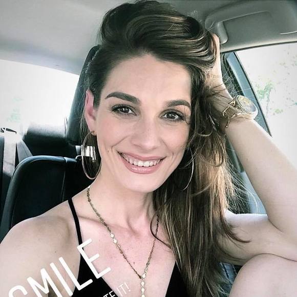 Meet your Posher, Crystal - Picture 1 of 1